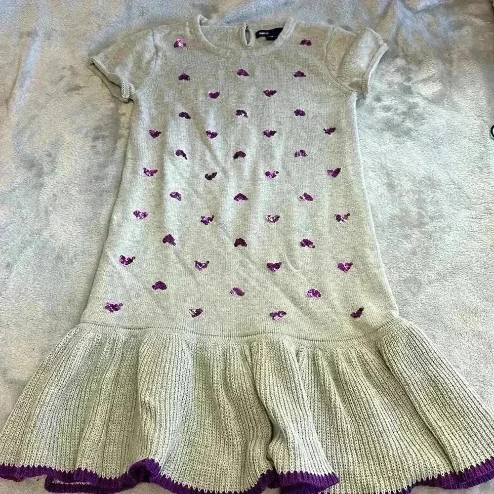 ⭐️ GAP - knit short(cap) sleeve dress with sequin hearts and ruffled skirt. Sz10